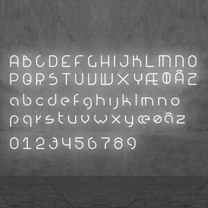 Artemide Alphabet of Light malé písmeno na stenu r